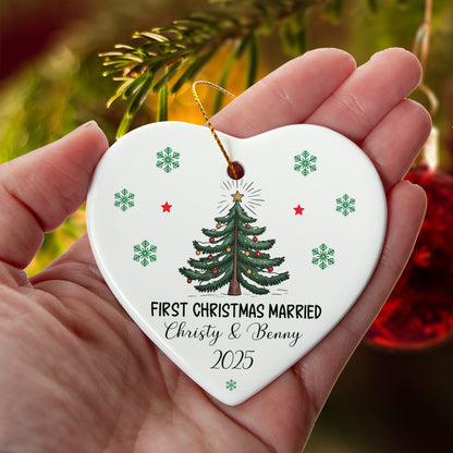 First Christmas Married Ornament 2025 – Personalized Ceramic Heart Ornament for Couples, Custom Newlywed Christmas Gift, Mr & Mrs Keepsake Decoration