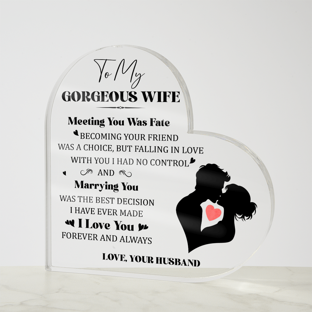 Heart-Shaped Acrylic Couple Art – Romantic Gift for Lovers, perfect for celebrating love and special moments.