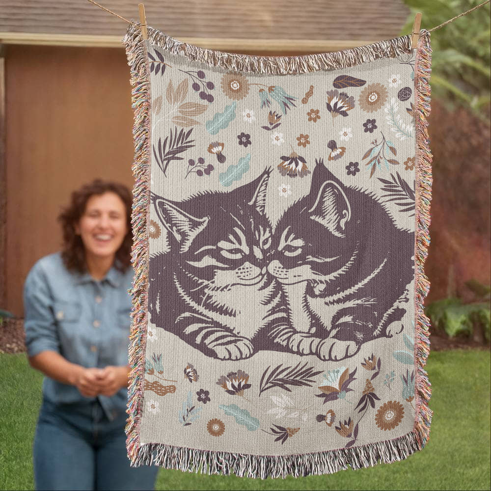 Snuggling Kitties - Woven Blanket for Cozy Comfort